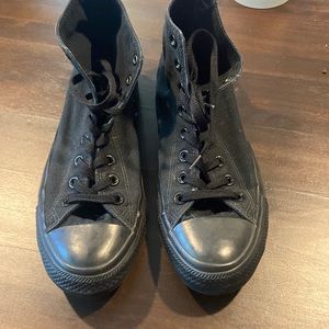 Mens 9 womens 11 black canvas high top converse